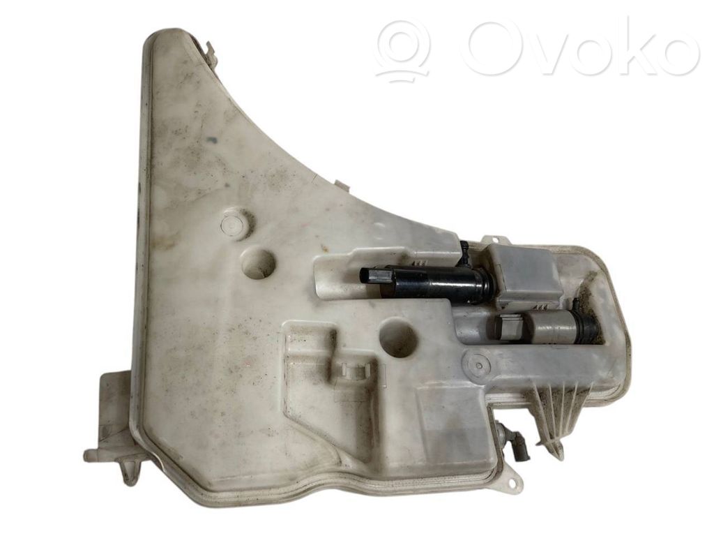 Window fluid tank