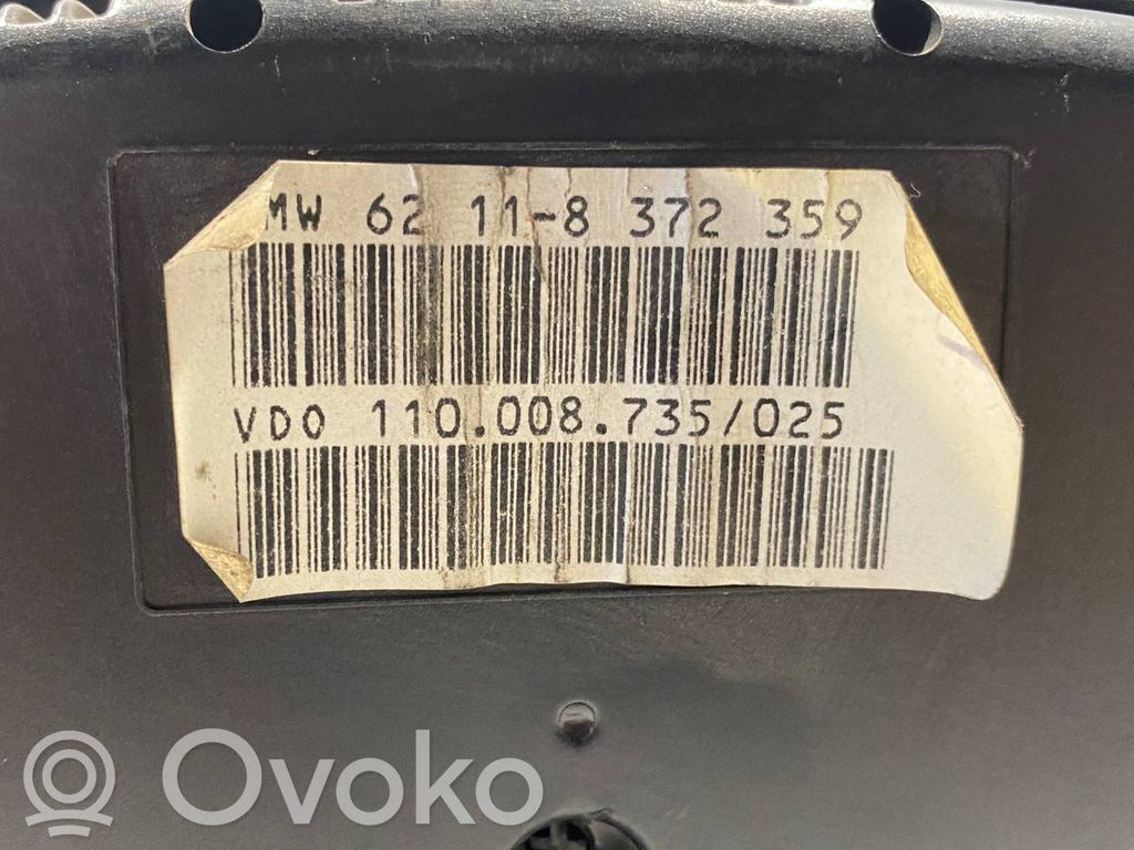 Speedometer (in the instrument panel)