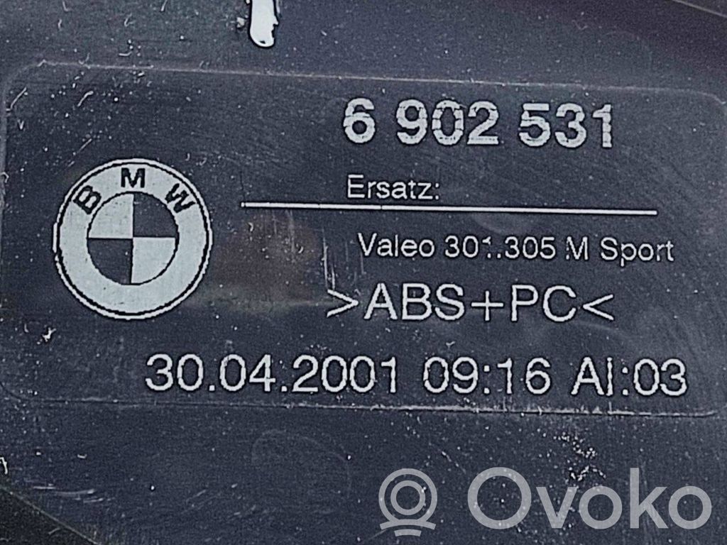 Aizmugurējais lukturis virsbūvē