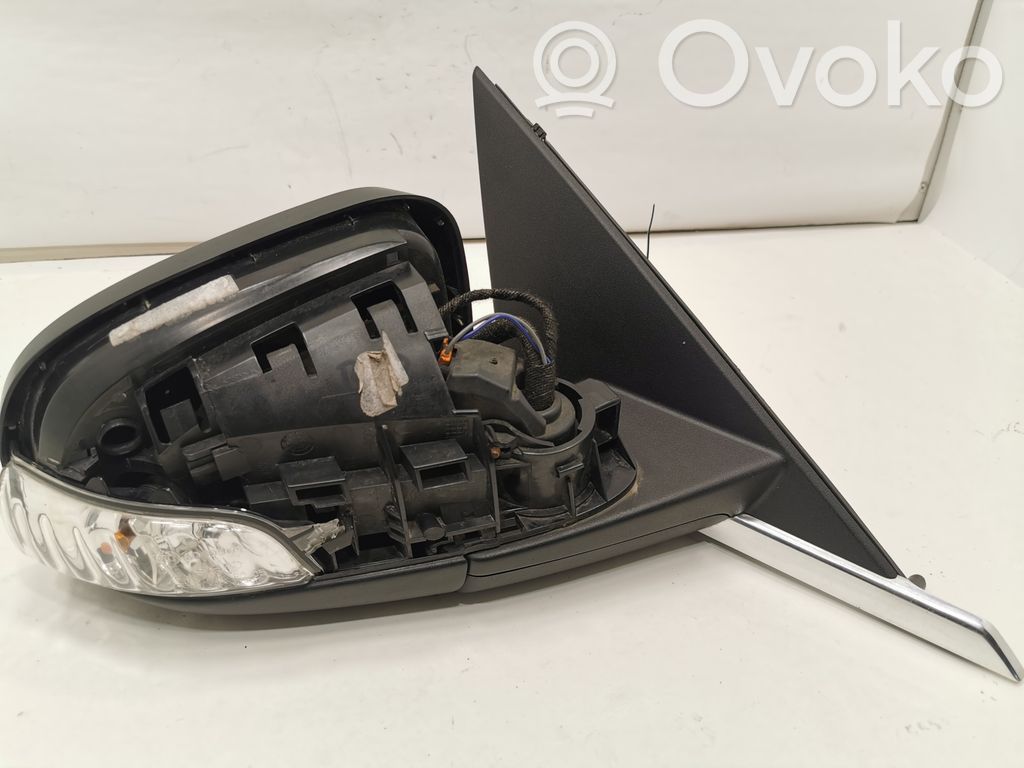 Mirror (electrically controlled)