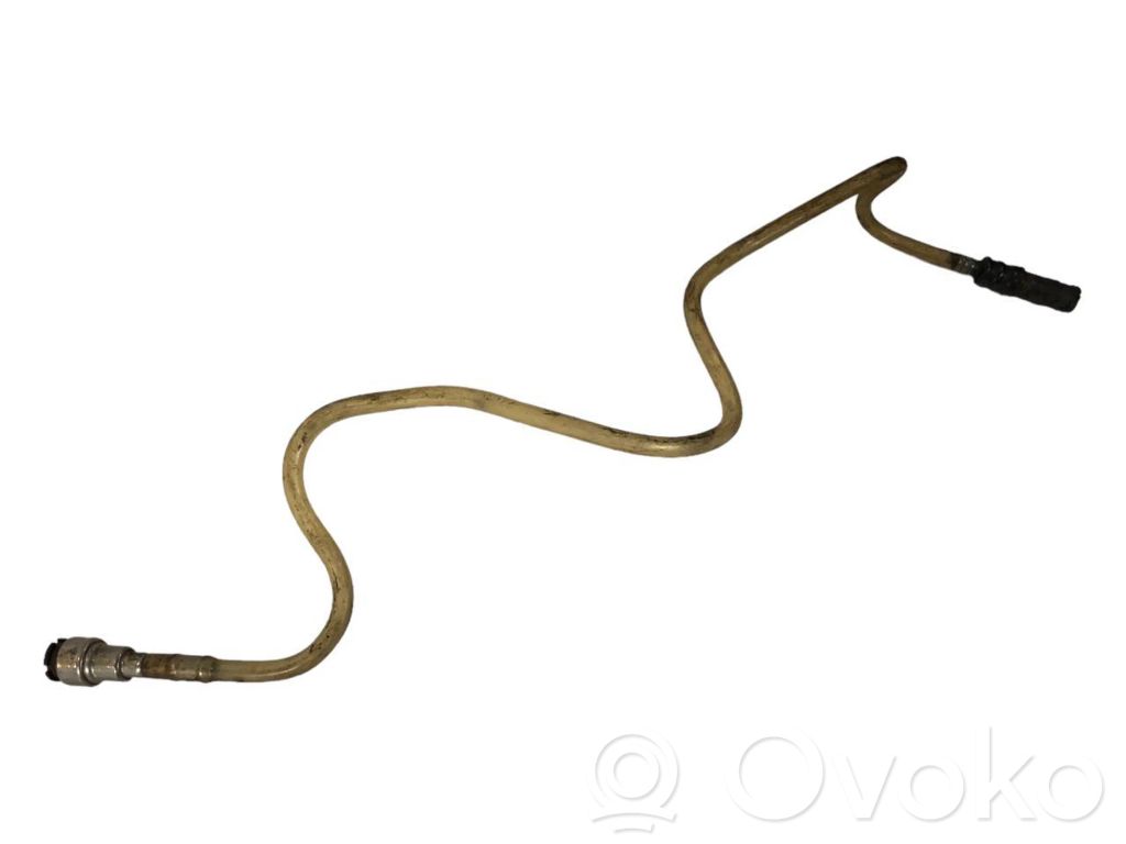 Degvielas caurulīte (-es)