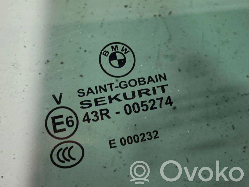 aizmugurējo durvju stikls