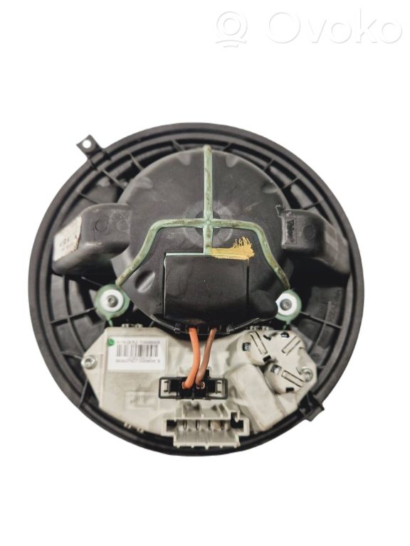 Small radiator fan