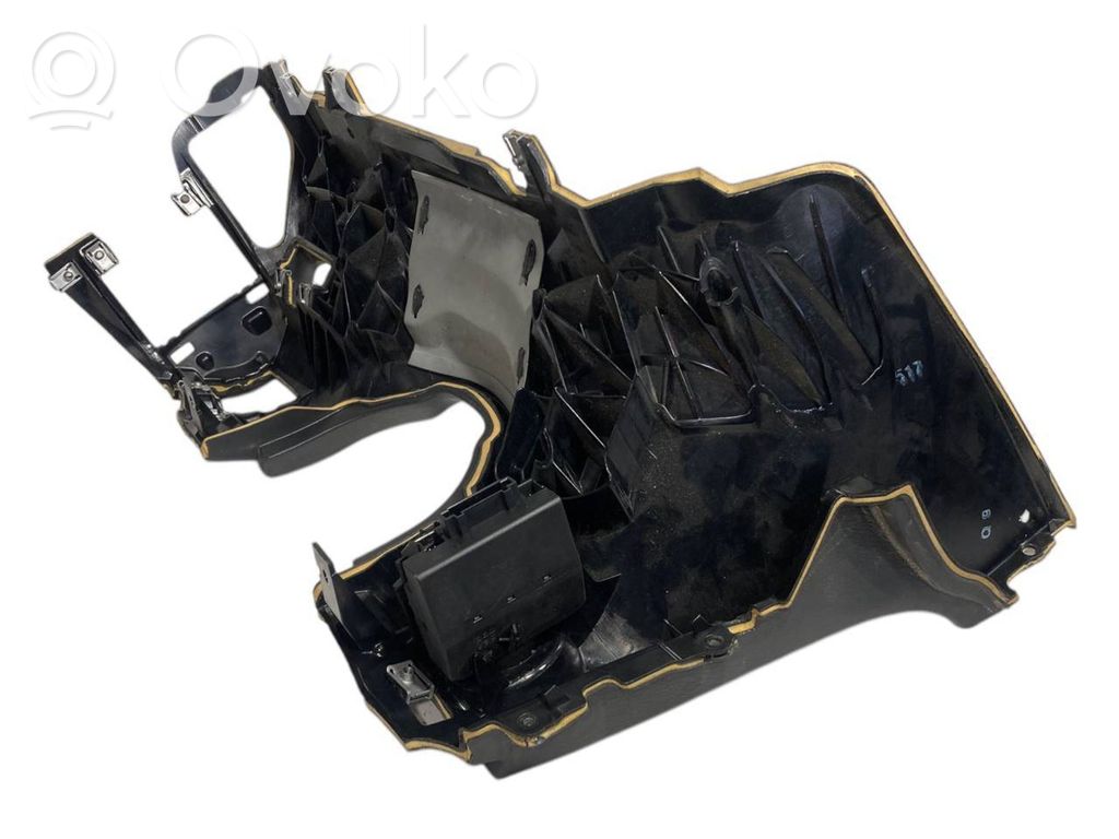 Декоративный щиток панели (нижний)