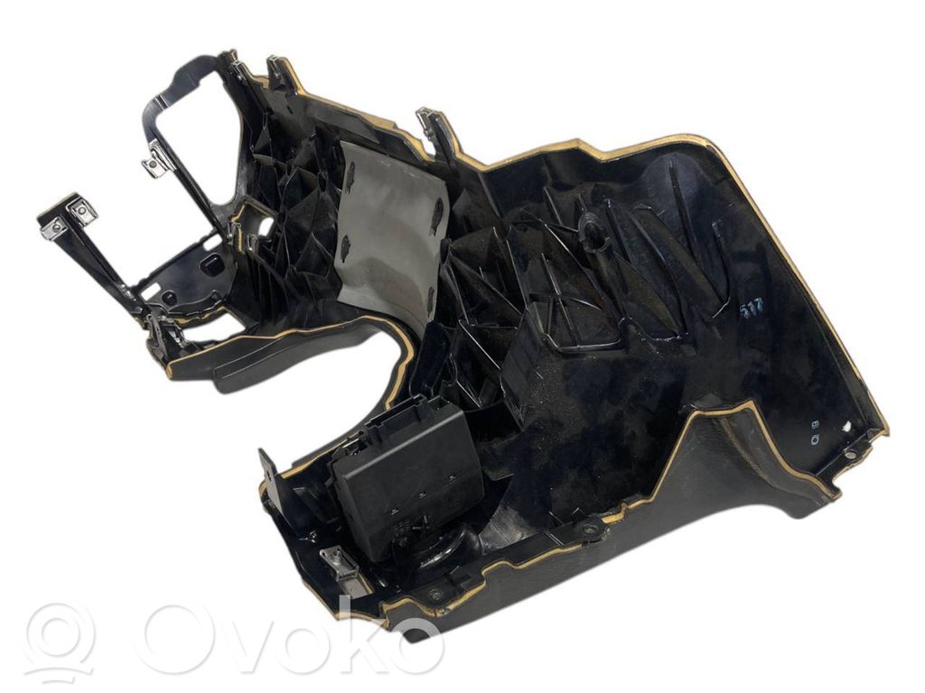 Paneļa dekoratīvās apdares vairogs (apakšējais)