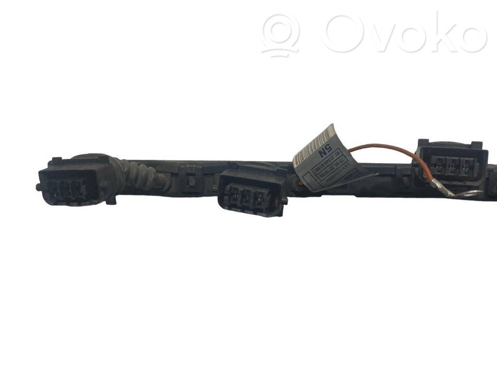 Fuel injector wires