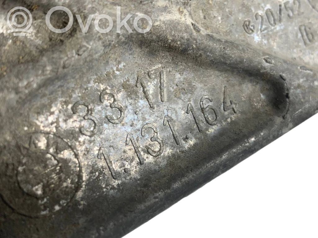 Aizmugurējā reduktora stiprinājums