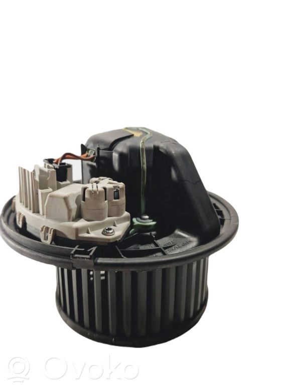 Small radiator fan