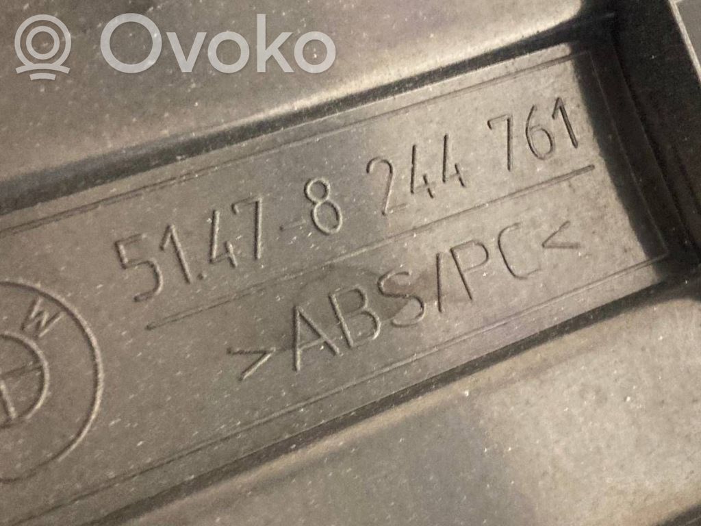 Нижняя панель отделки багажника