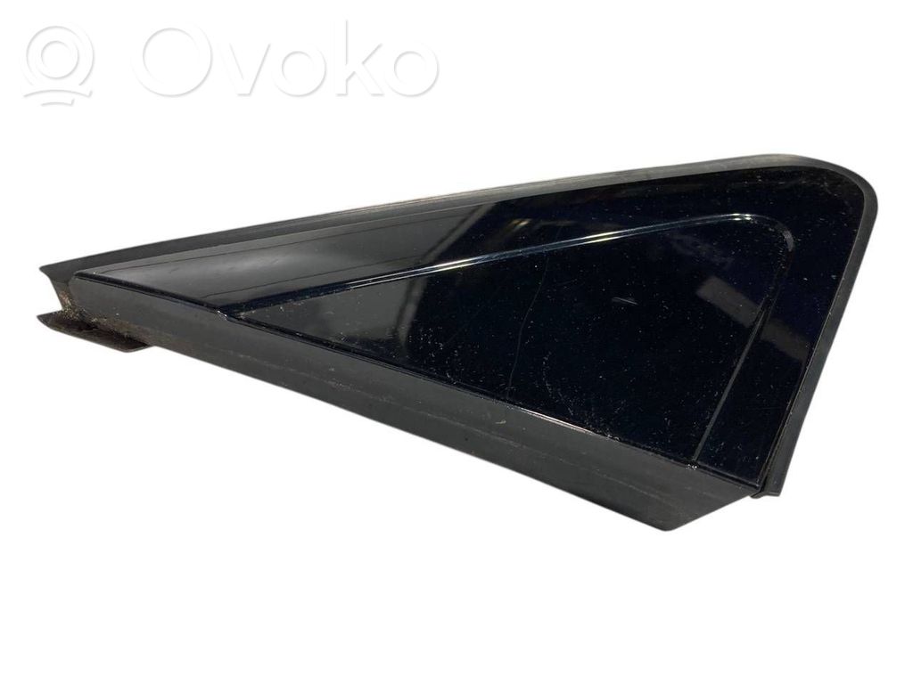 Spoguļa plastmasas dekoratīvā apdare