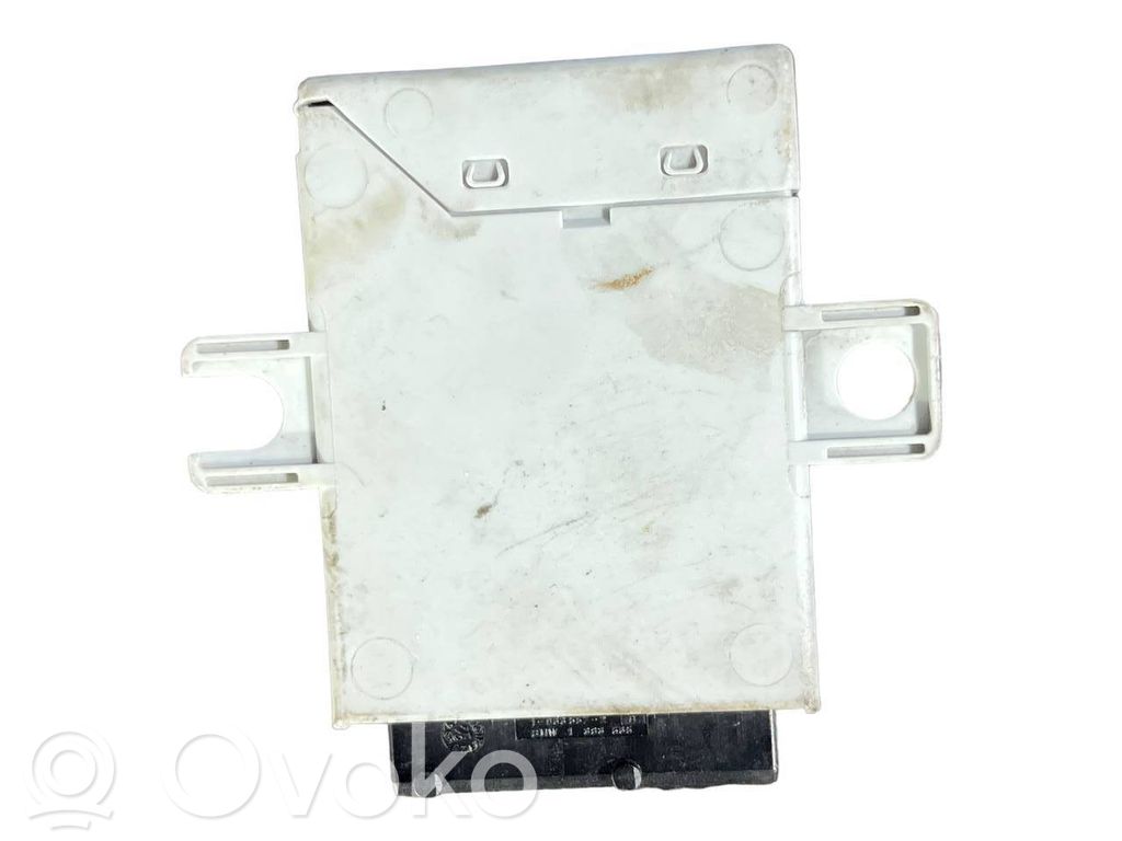 Trailer hitch control unit