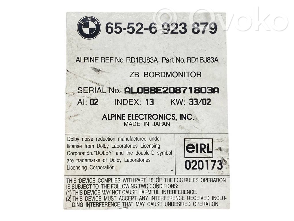 Radio / CD/DVD atskaņotājs / navigācija