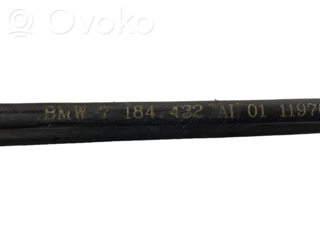 Bonnet lock cable