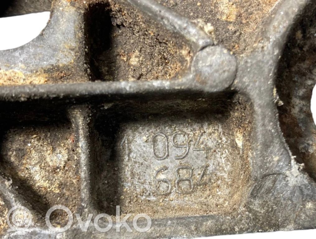 Transmission mounting bracket
