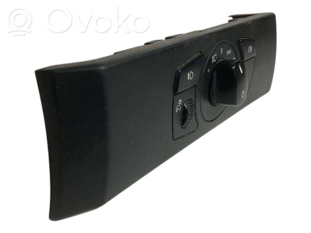 Headlight switch
