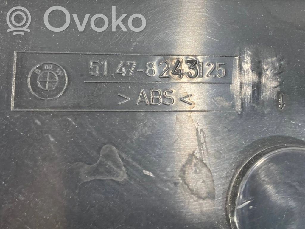 Rezerves riteņa nodalījuma dekoratīvā apdare