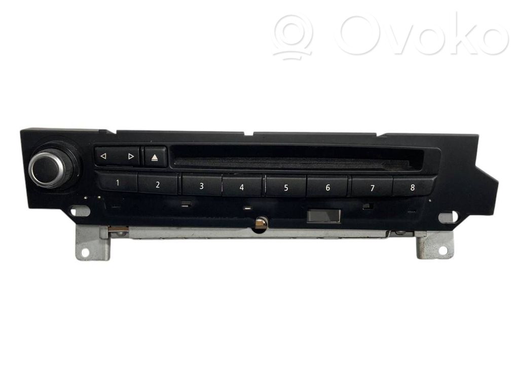 Radio / CD/DVD player / navigation