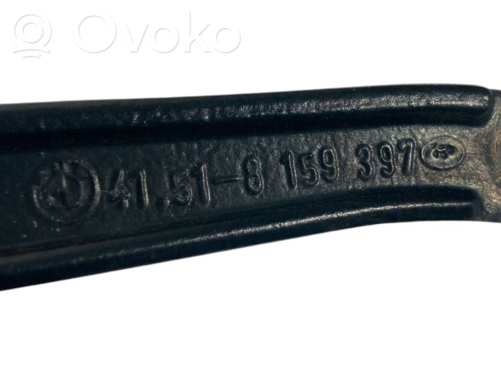 Aizmugurējā pārsega eņģe (-ess)