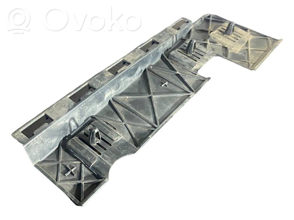 Rear bumper mounting bracket
