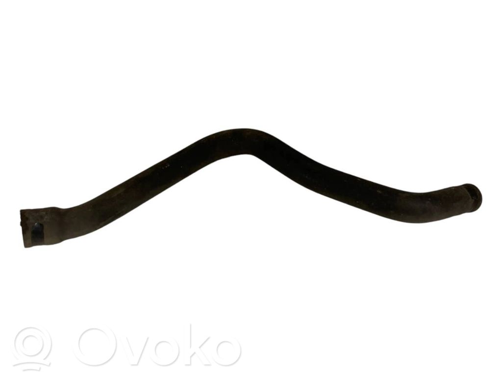 Caurulīte (-es) / šļūtene (-es)