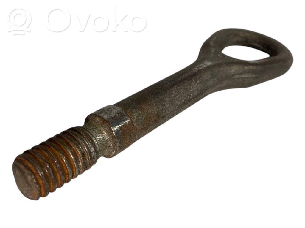 Буксировочный крюк