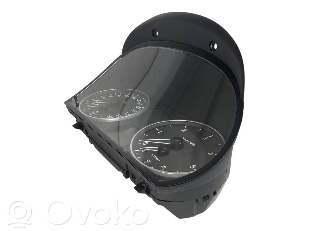 Speedometer (in the instrument panel)