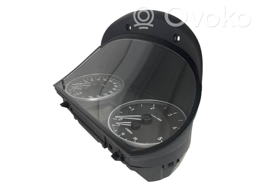 Speedometer (in the instrument panel)