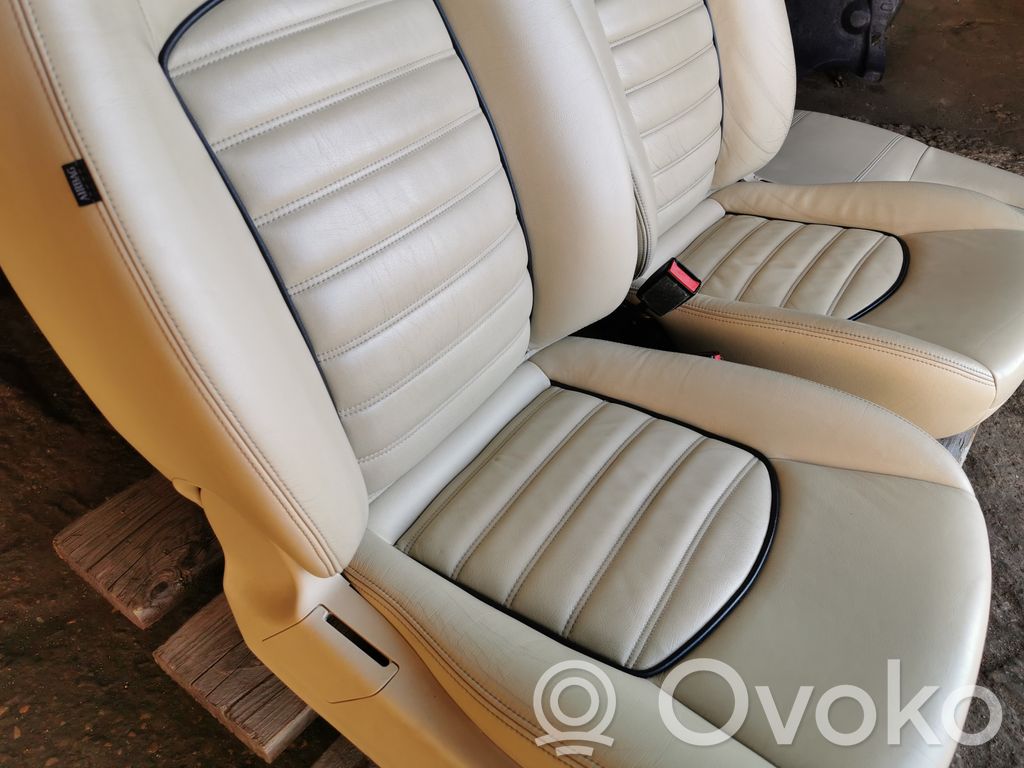 Salona daļu komplekts