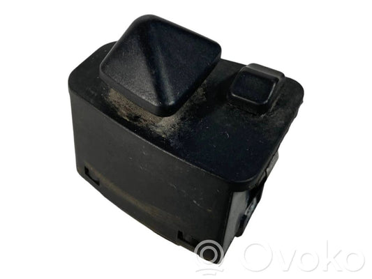 Side mirror switch