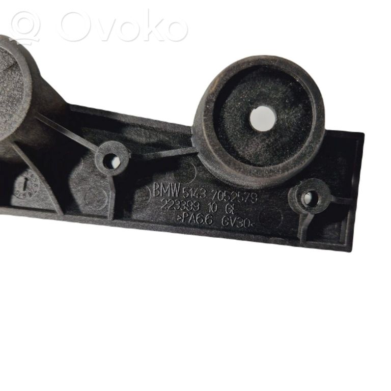 Engine hood release handle