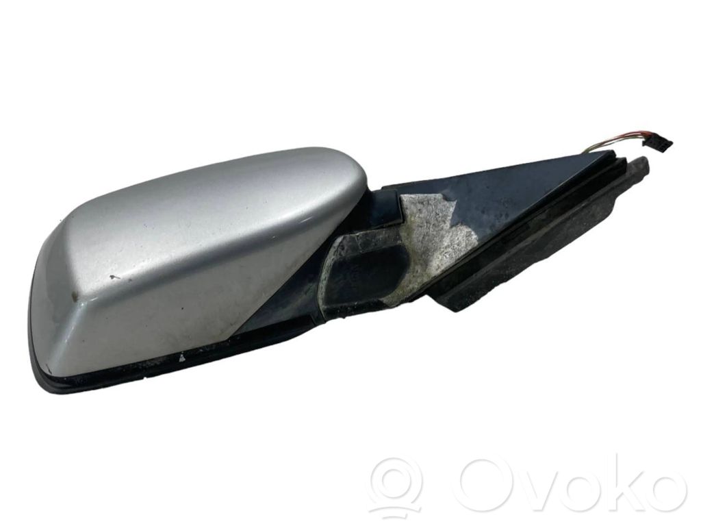 Mirror (electrically controlled)