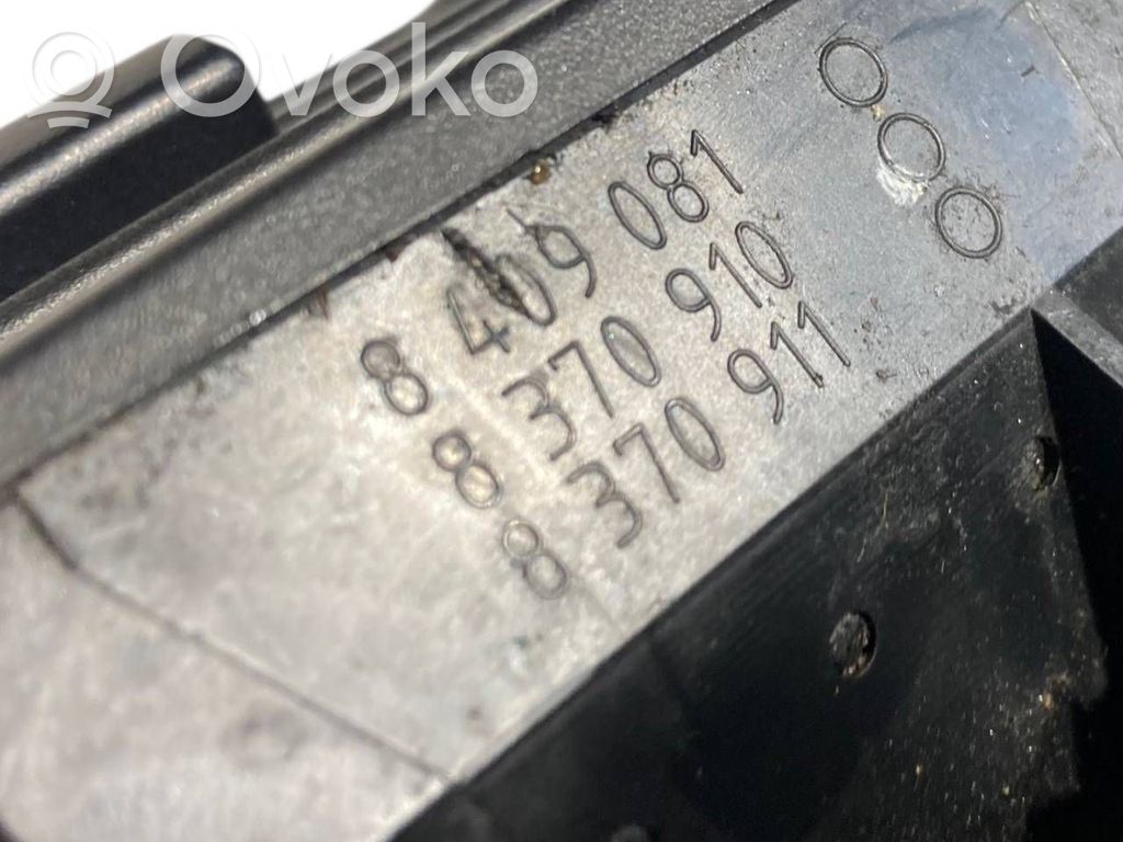 Aizmugurējā gaisa - ventilācijas reste