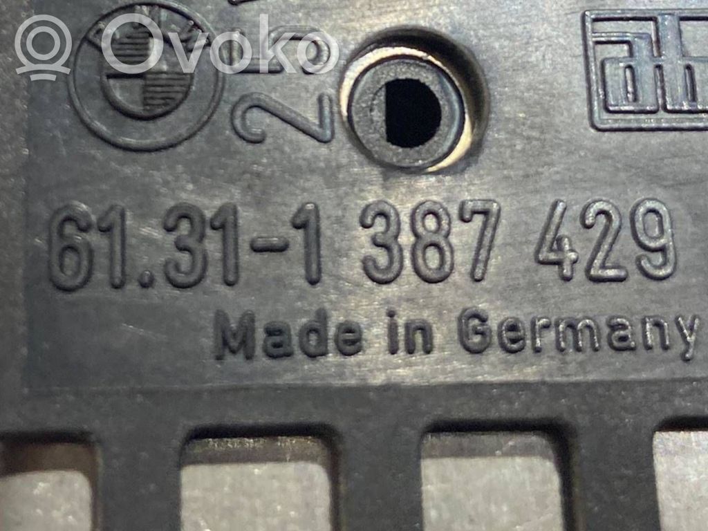 Paneļa apgaismojuma regulēšanas slēdzis
