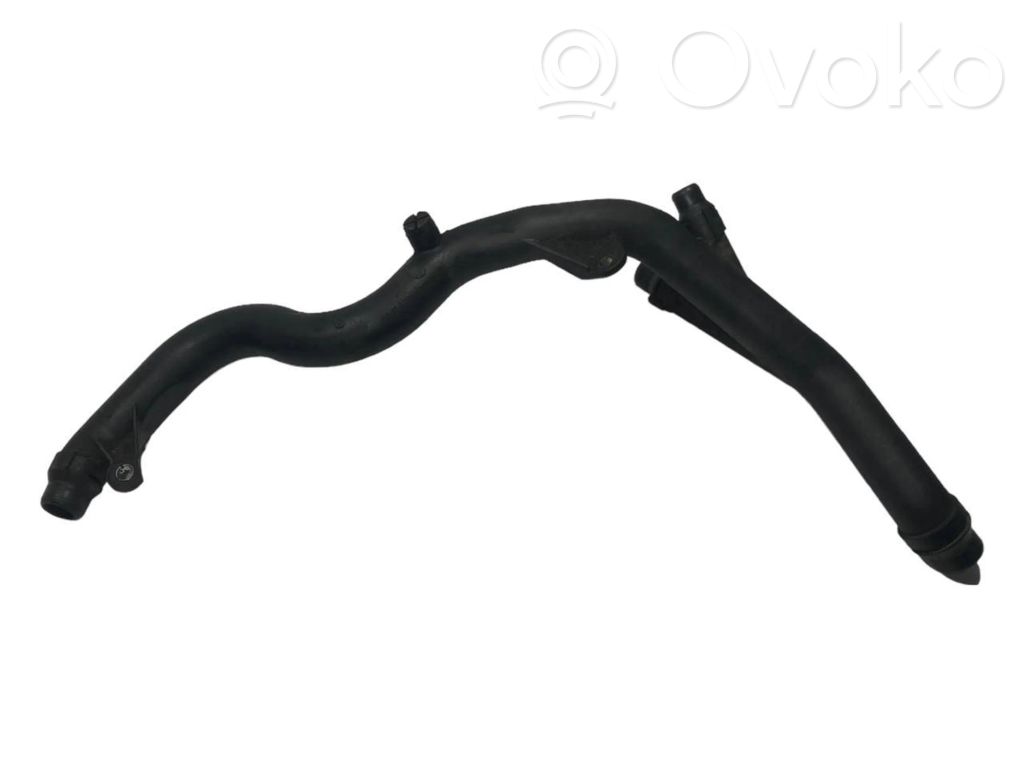 Caurulīte (-es) / šļūtene (-es)