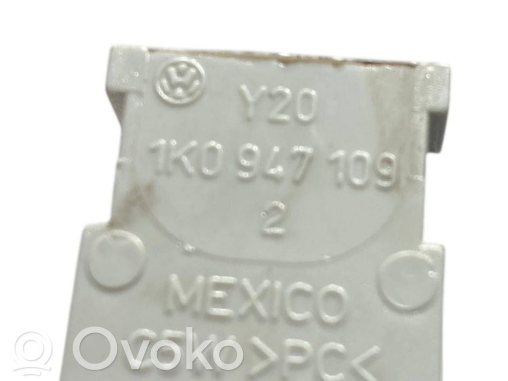 Cita veida salona apgaismojums