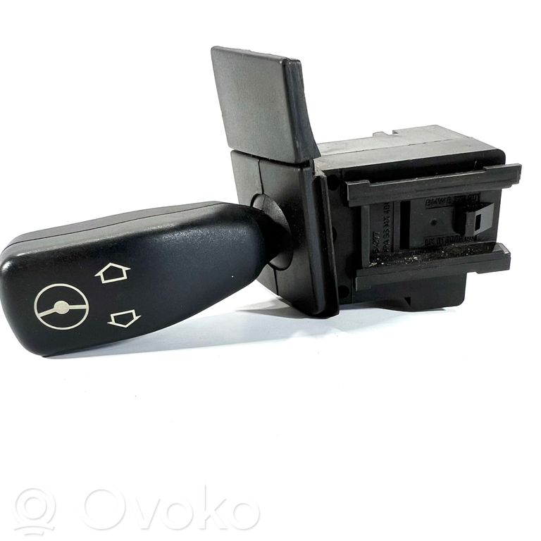 Steering wheel height control switch