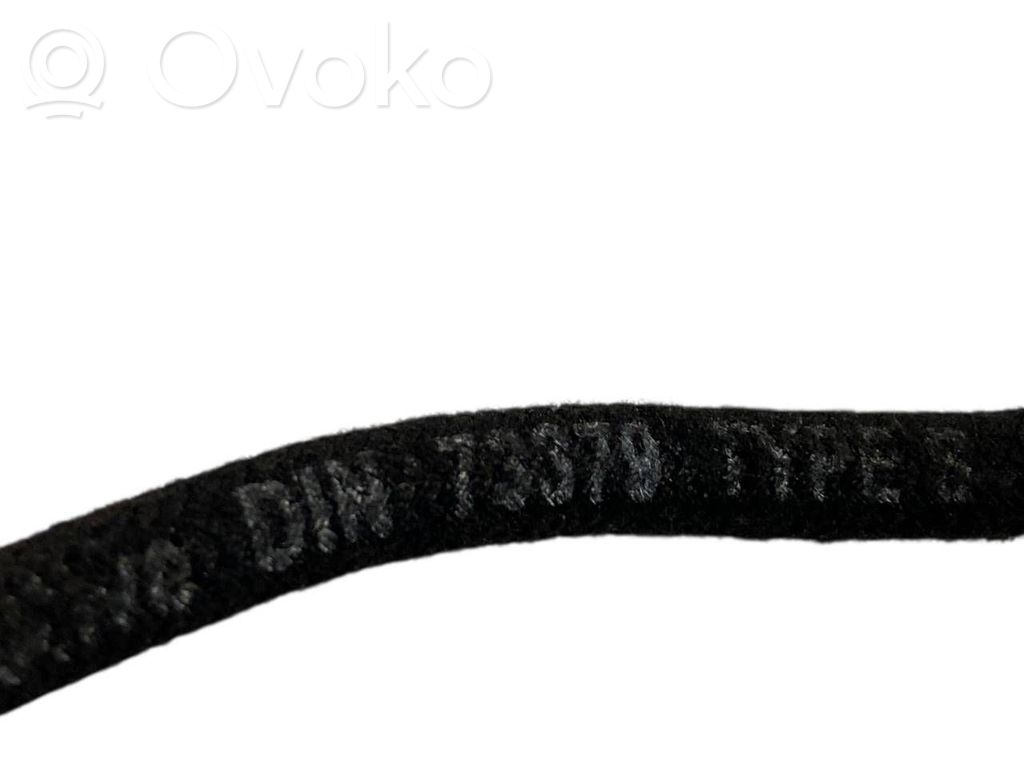 Degvielas atplūdes caurule