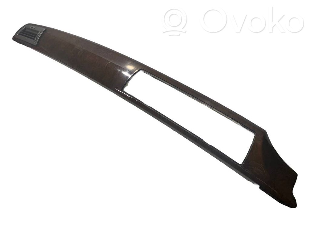 Paneļa apdare