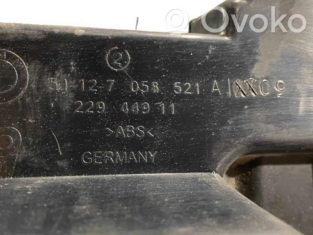 Aizmugurējā bufera montāžas kronšteins