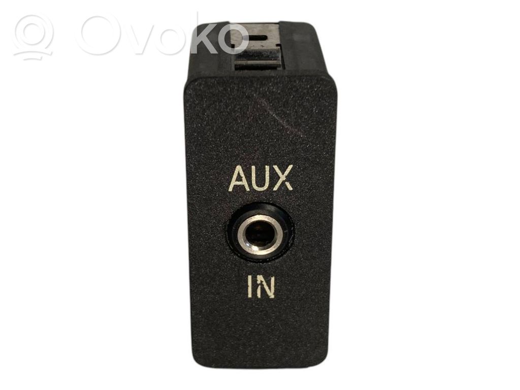 AUX-разъем