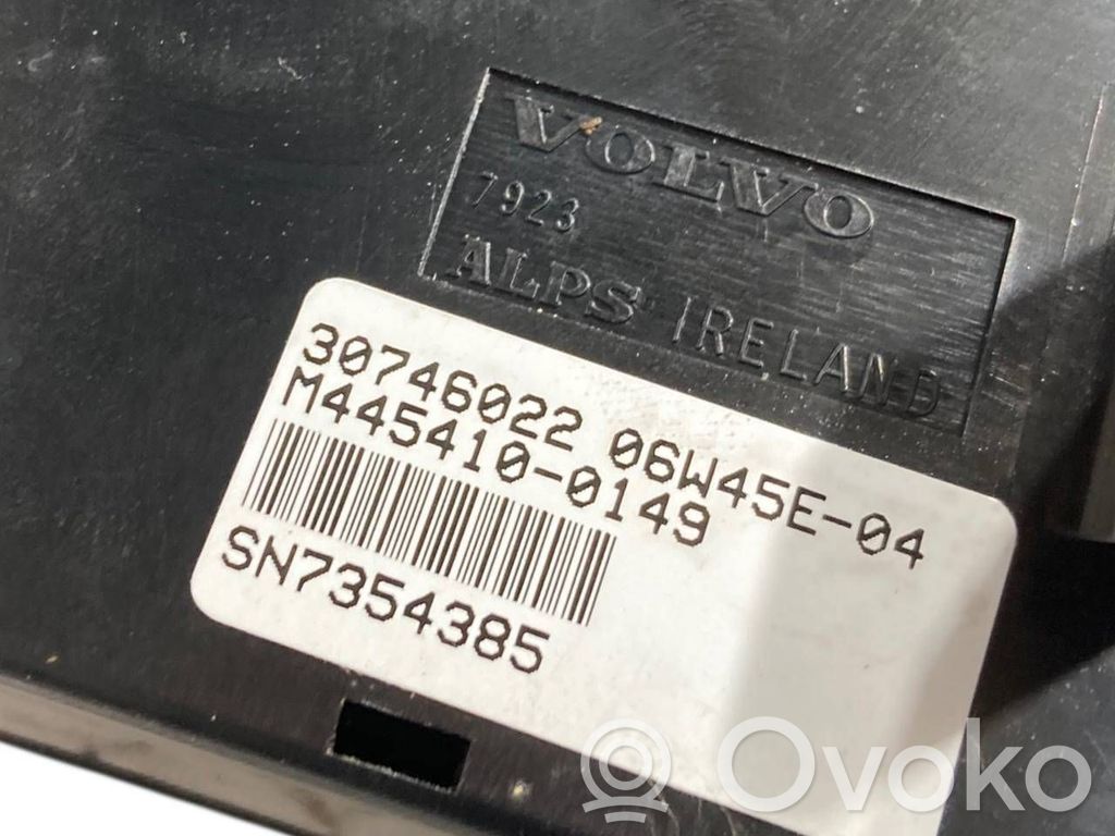 Gaisa kondicioniera / klimata kontroles / salona apsildes vadības bloks (salonā)