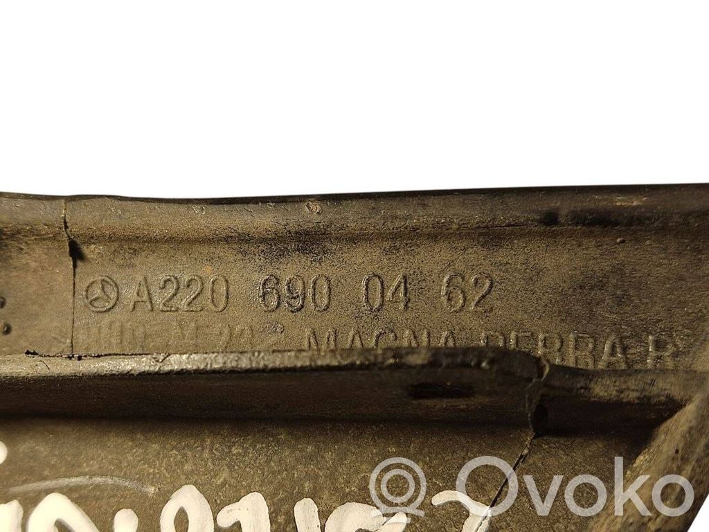 Aizmugurējā spārna uzlika / moldings