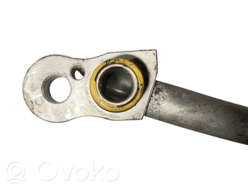 Air conditioner pipe(s) / hose(s)