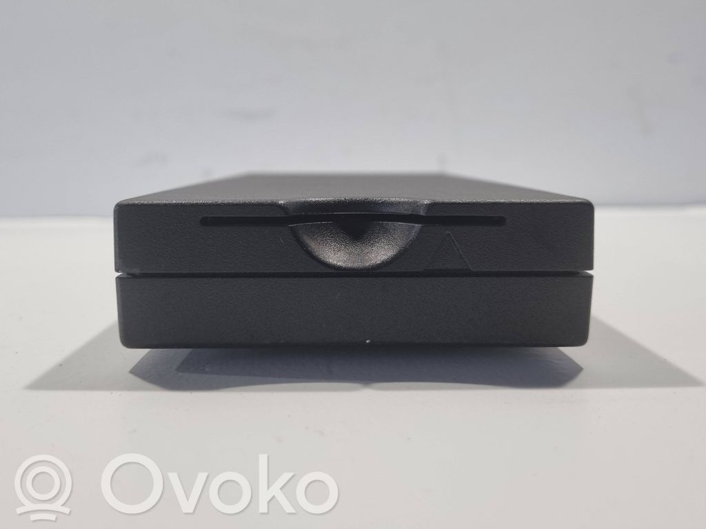 Tālruņa vadības bloks