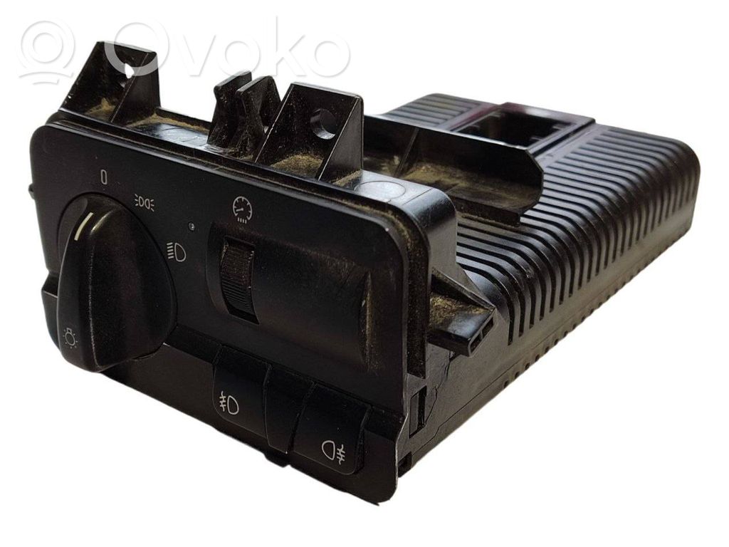 Headlight switch