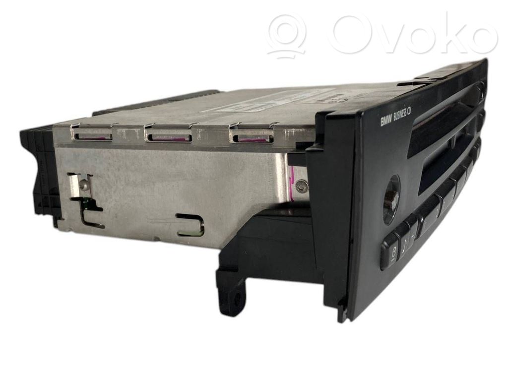 Radio / CD/DVD player / navigation