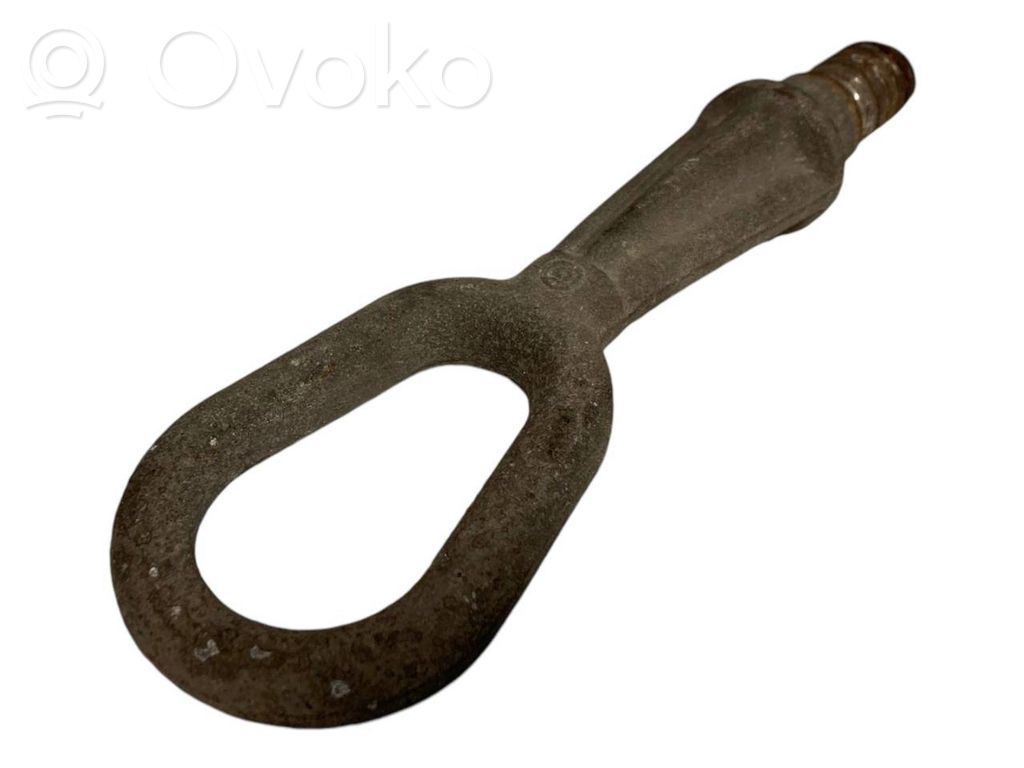 Буксировочный крюк