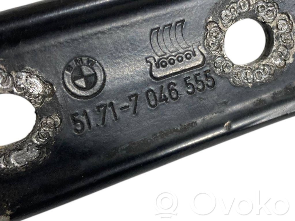 Другой тип детали моторного отсека