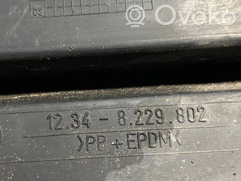 Apakšējais režģis (trīsdaļīgs)