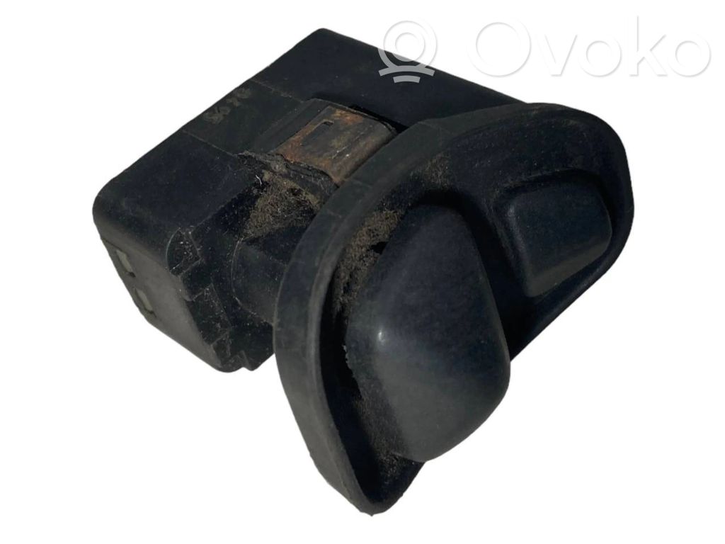 Side mirror switch